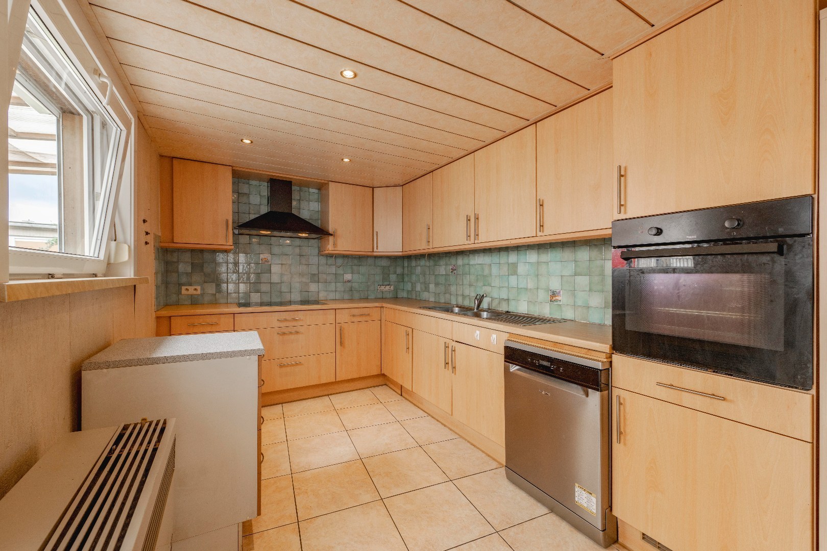 ZEER RUIME (TE RENOVEREN) WONING MET BIJGEBOUWEN | 5 SLPKS - foto 4