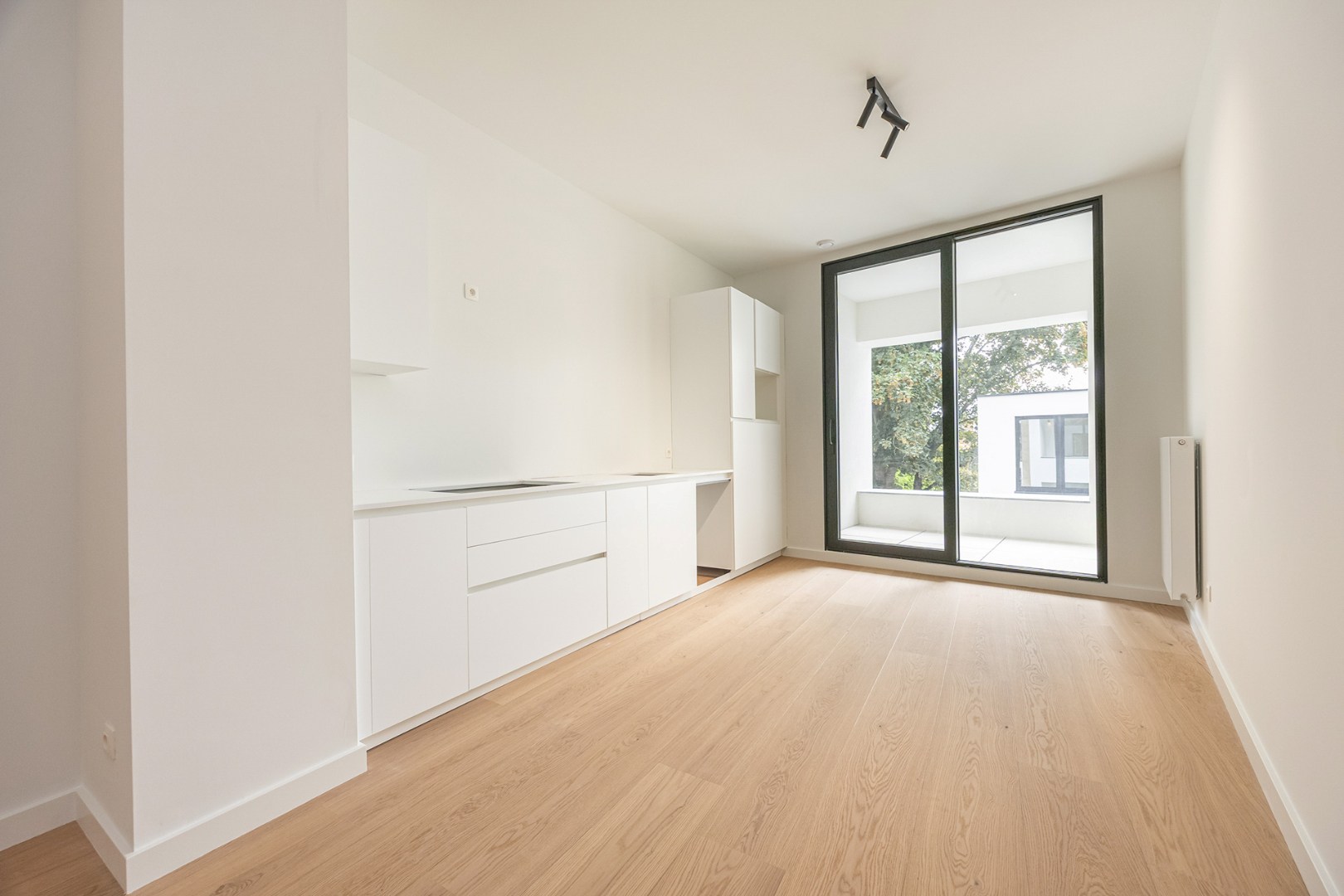 Gerenoveerd appt. met terras te hartje Antwerpen! - foto 4