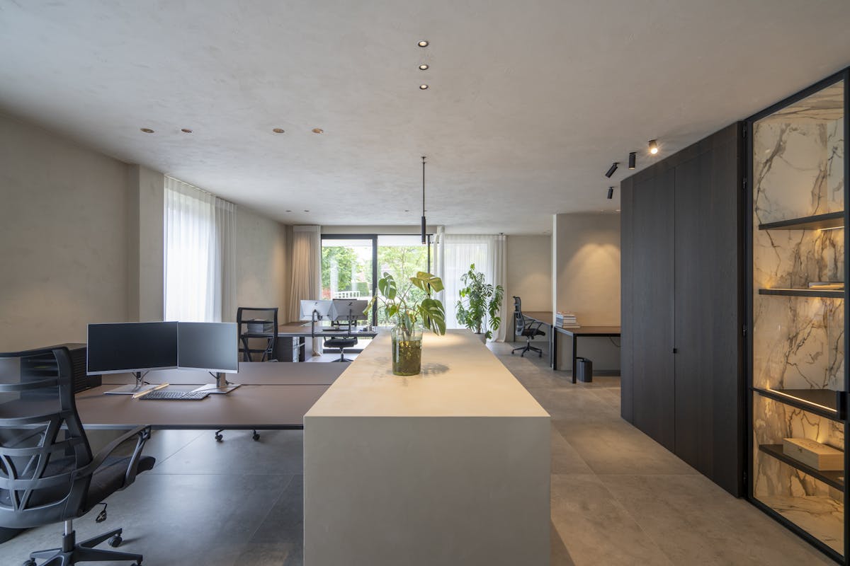 Instapklare kantoorruimte te koop in Anzegem - foto 1