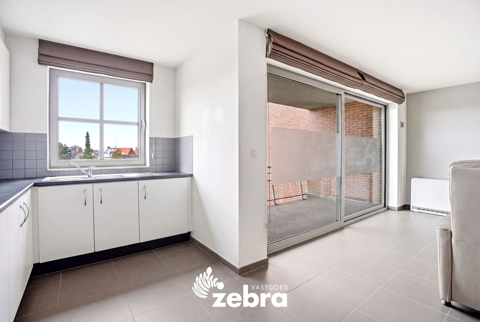 Instapklaar appartement met 2 terrassen nabij centrum Roeselare! - foto 4