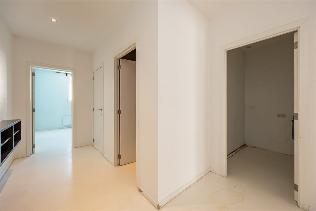 Gerenoveerd duplex appartement met 2 slaapkamers en gigantisch terras - foto 5
