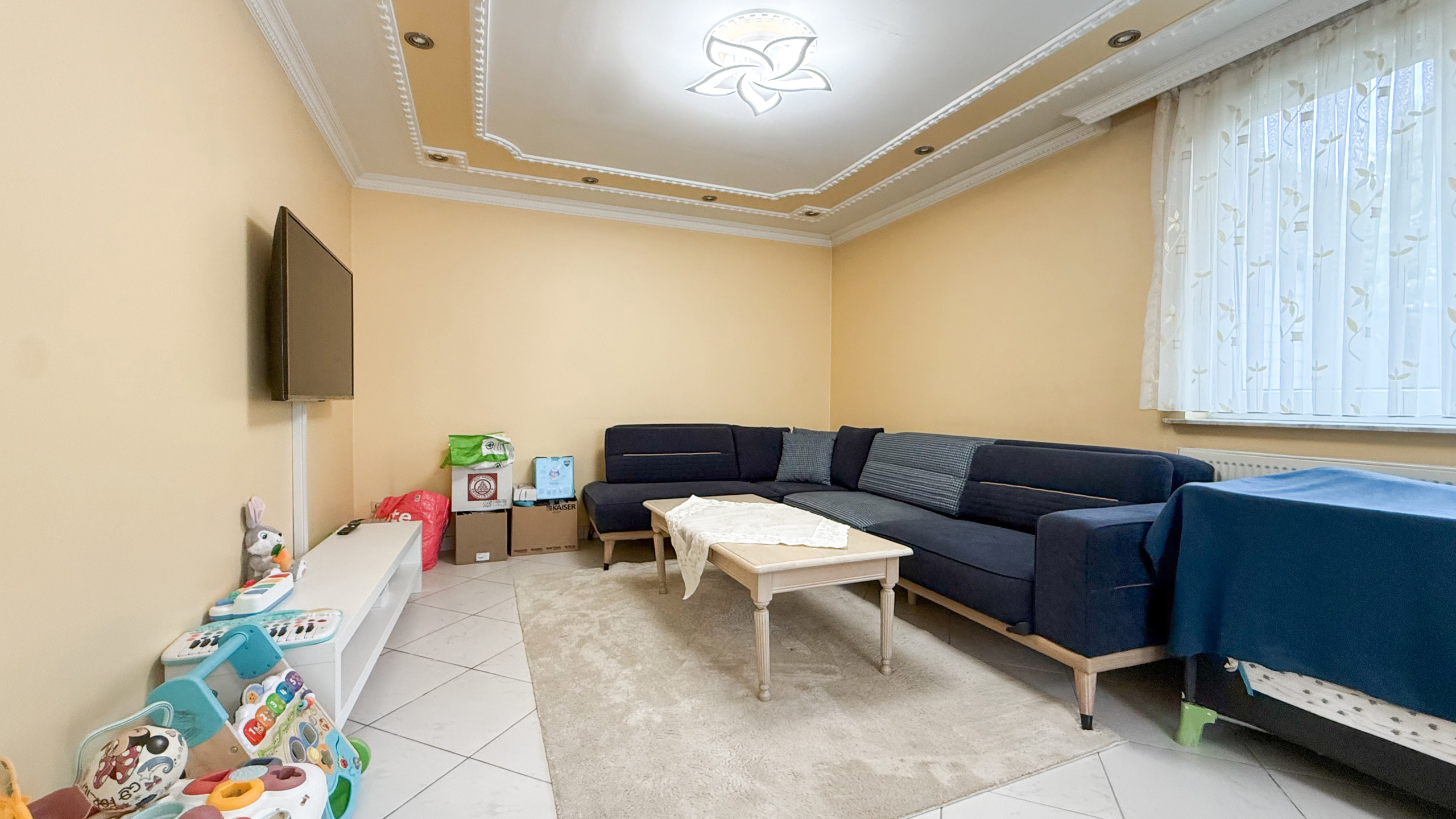 Halfopen woning met tuin, garage en 3 slaapkamers - foto 4