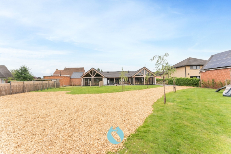Veelzijdige eigendom op 14.569m² ten noorden van Gent - photo 1