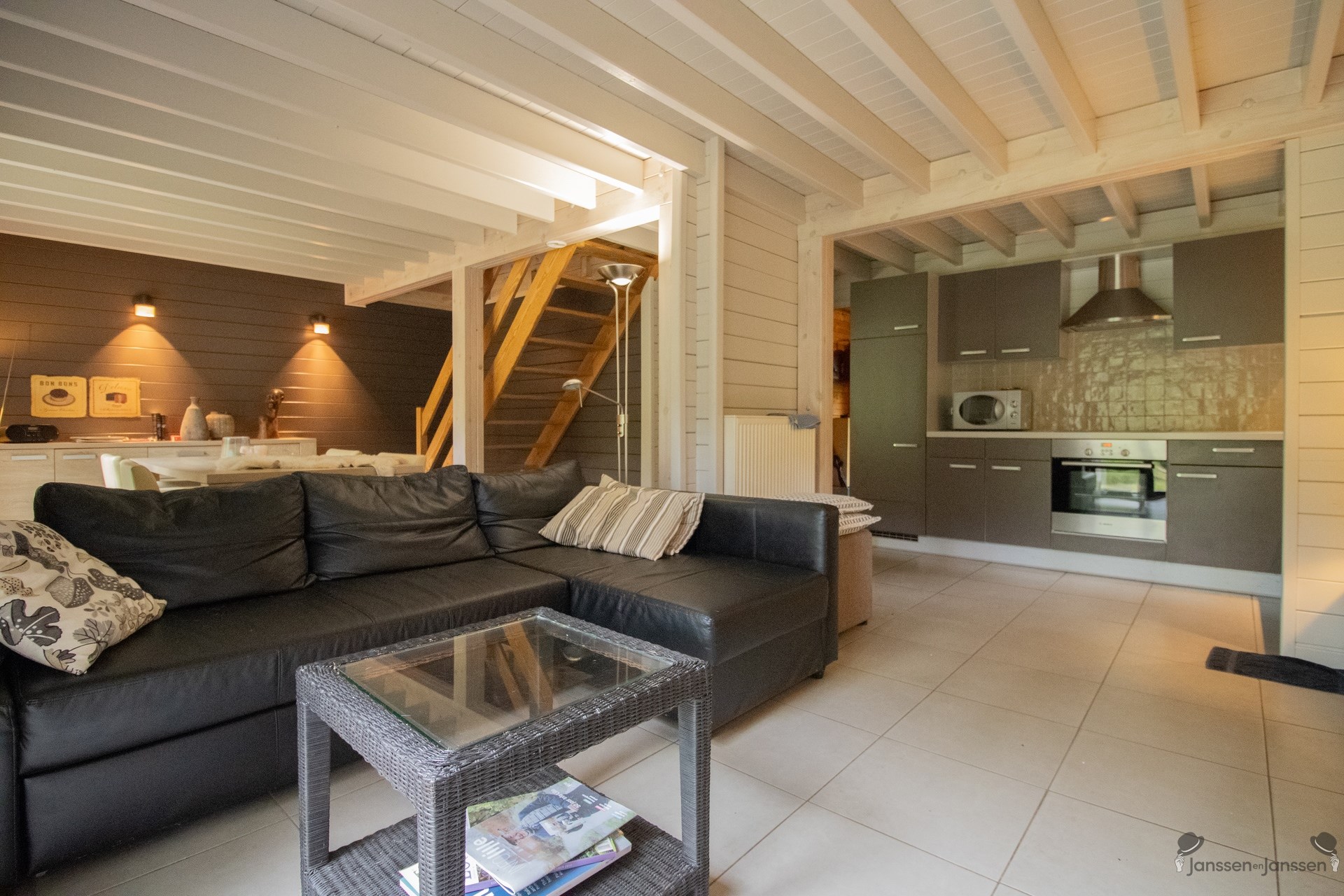 Chalet met bew. opp. van 100 m² met 3 slaapkamers op 3.759 m² in gebied voor verblijfsrecreatie - foto 2