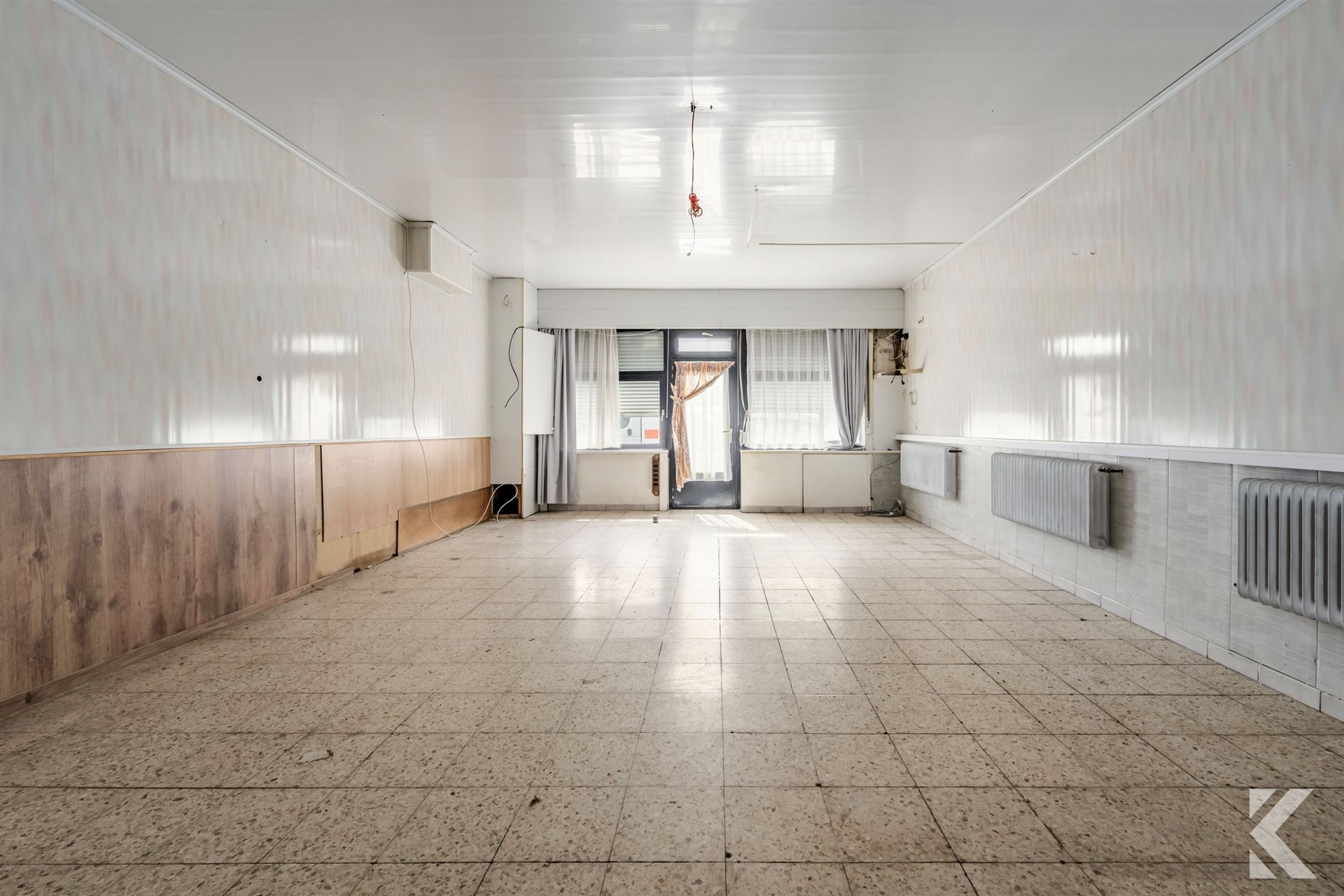 Te renoveren woning met veel potentieel en ruime zolder - foto 4