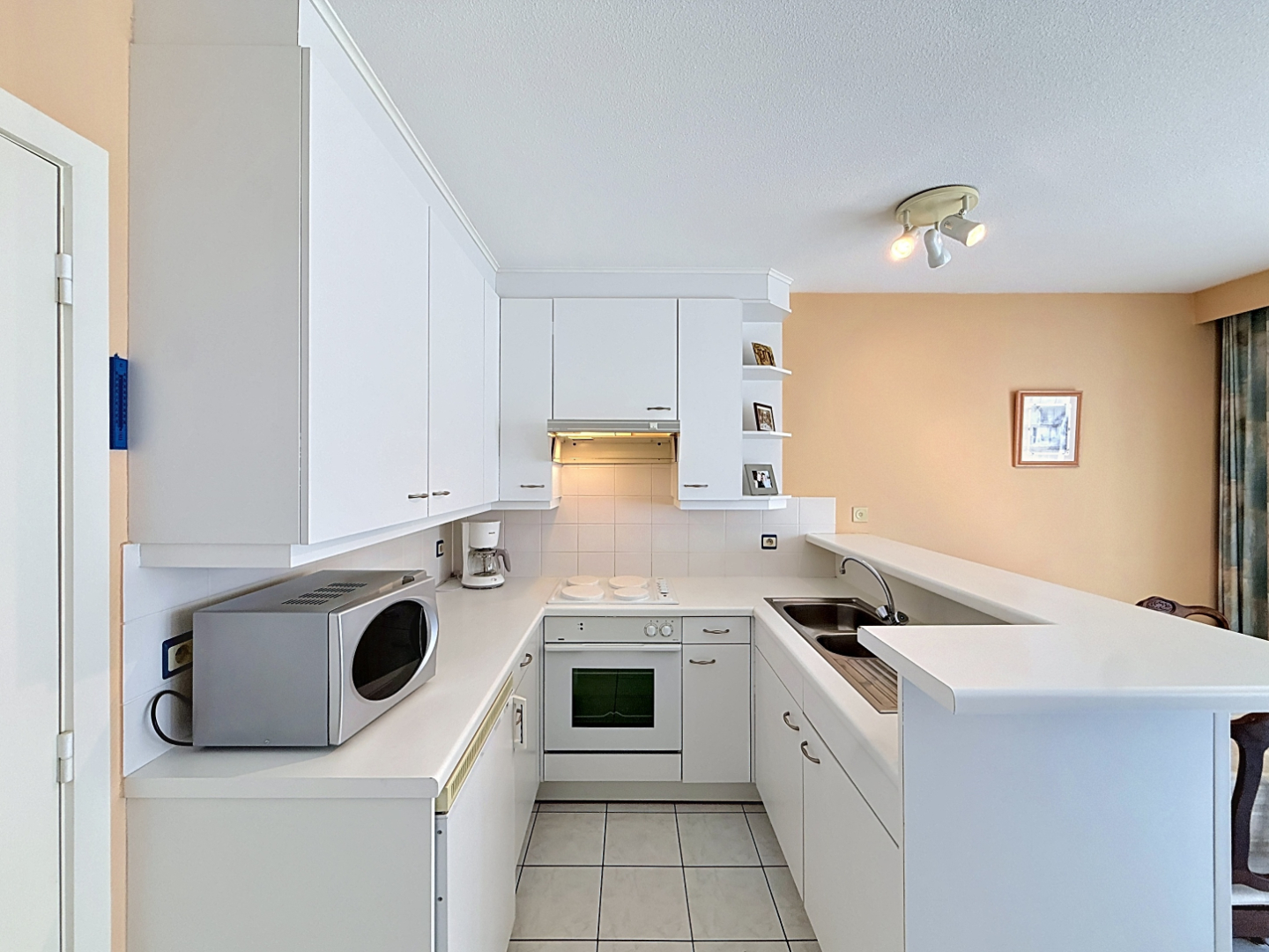 Eénslaapkamerappartement op topligging bij de zeedijk te Nieuwpoort - foto 4