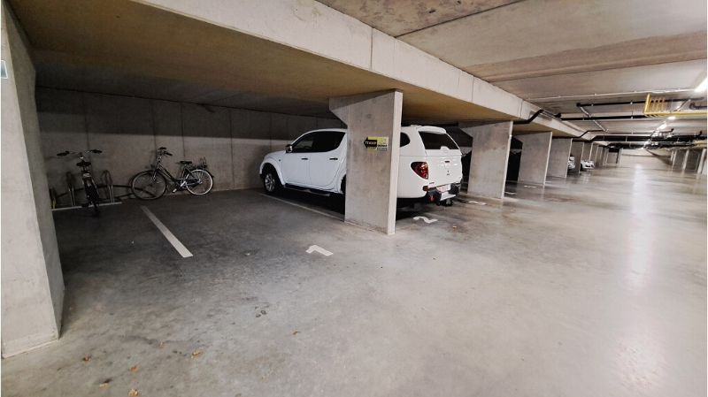 Ondergrondse AUTOSTANDPLAATS te koop in de Witte Molenstraat 17 in Sint-Michiels Brugge - foto 4