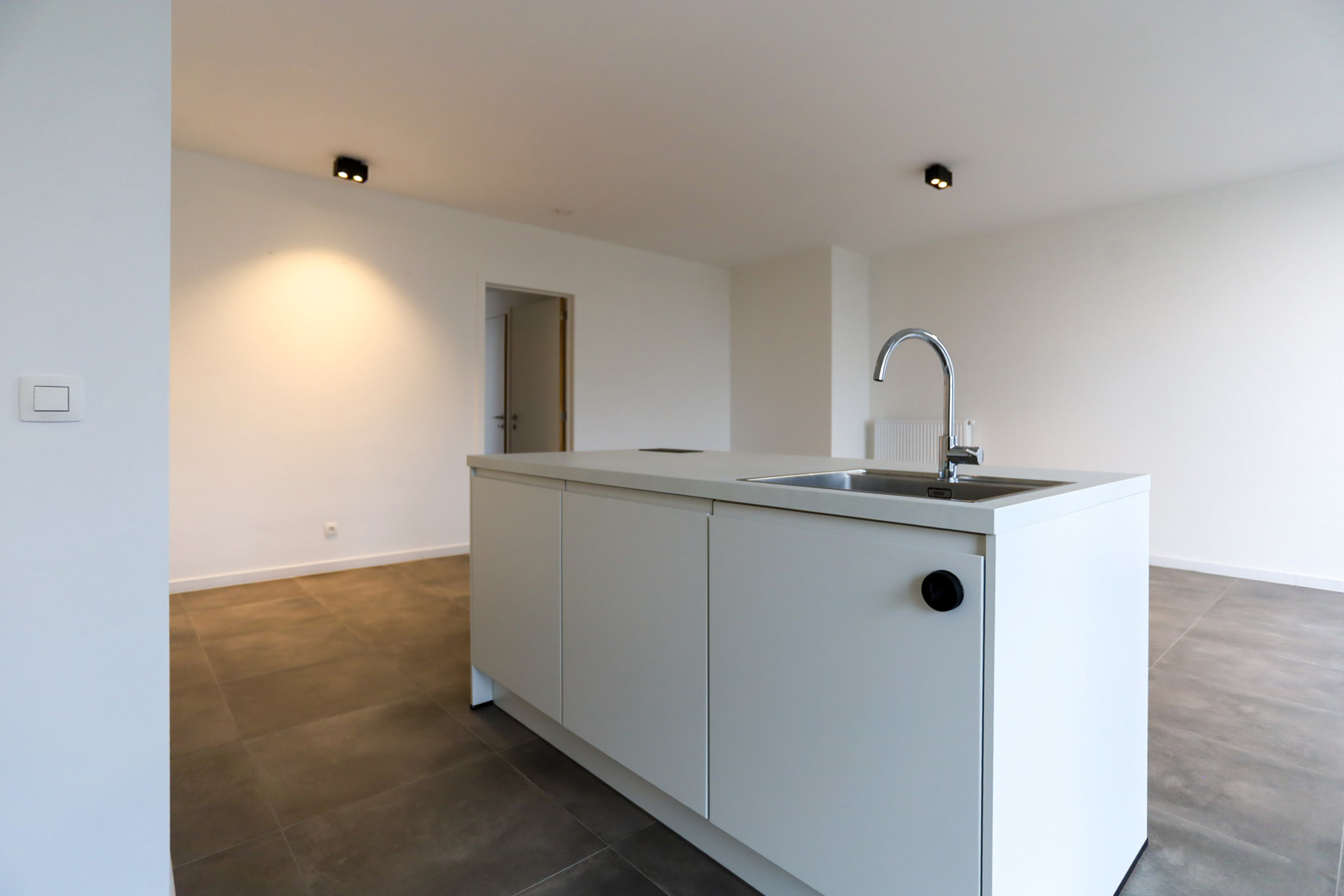 Lichtrijk 2 slpk app met carport - foto 4