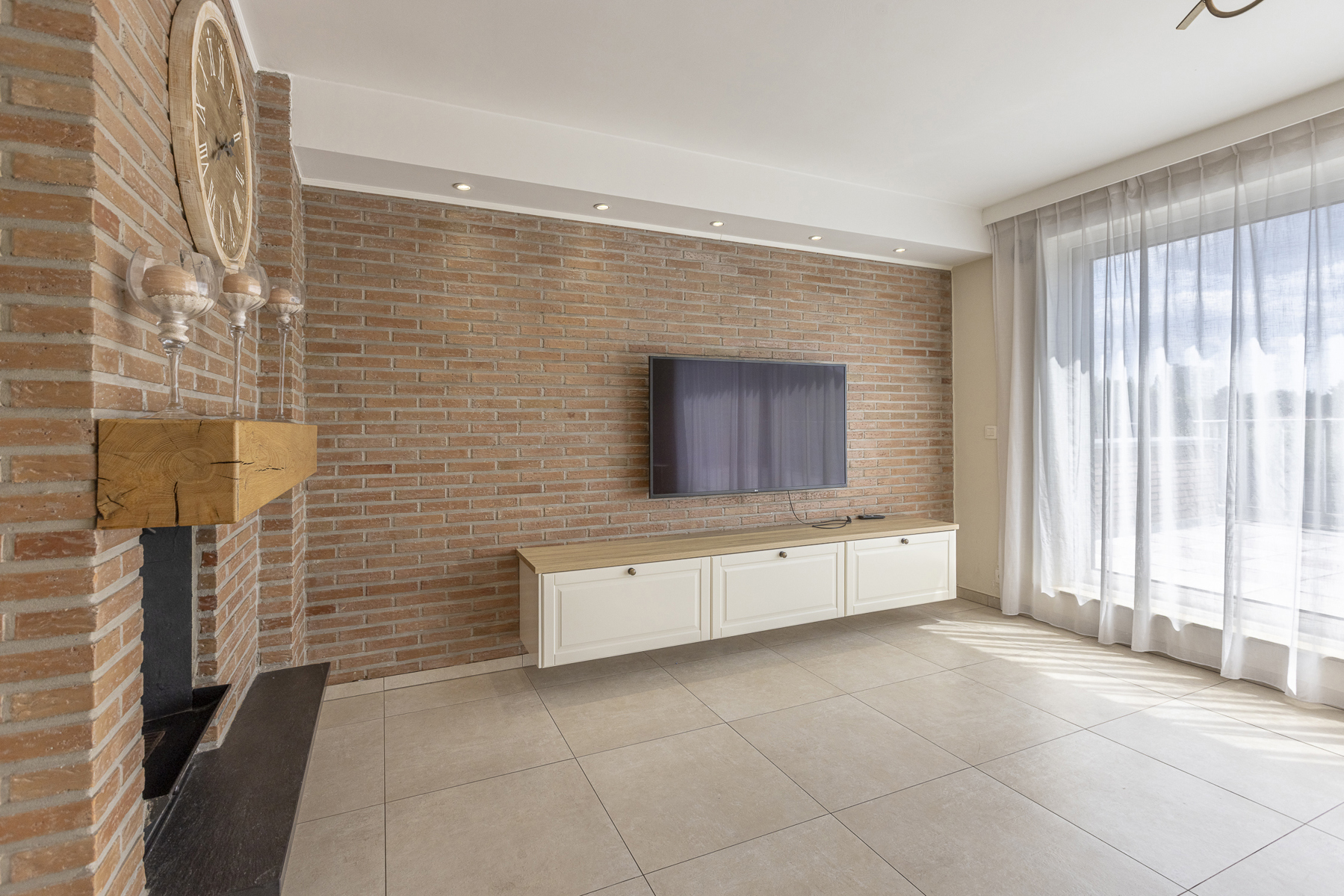 Apartment for sale in Molenbeek-Saint-Jean with 1 bedroom - photo 3