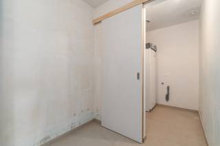 <p>Het project omvat 17 appartementen en een handelsruimte.</p>

<p>De gemeenschappelijke tuin zorgt voor een groene en rustgevende omgeving terwijl je toch in het hart van Zulte bent.</p>

<p>Er zijn nog meerdere appartementen beschikbaar, neem contact op met Karel van ERA Bossuyt voor meer informatie en detail.</p>

<p>Troeven:</p>

<ul><li>Ondergrondse parking</li><li>Privatieve bergingen</li><li>Centrale ligging in Zulte</li><li>Groene omgeving</li><li>Afgesloten fietsenberging</li><li>6% BTW mogelijk</li></ul>