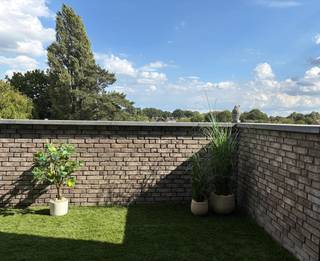 Penthouse spacieux, lumineux et économe en énergie avec ascenseur de 116 m² (brut) avec 3 chambres, 2 salles de bain et 3 terrasses.Lumineux...