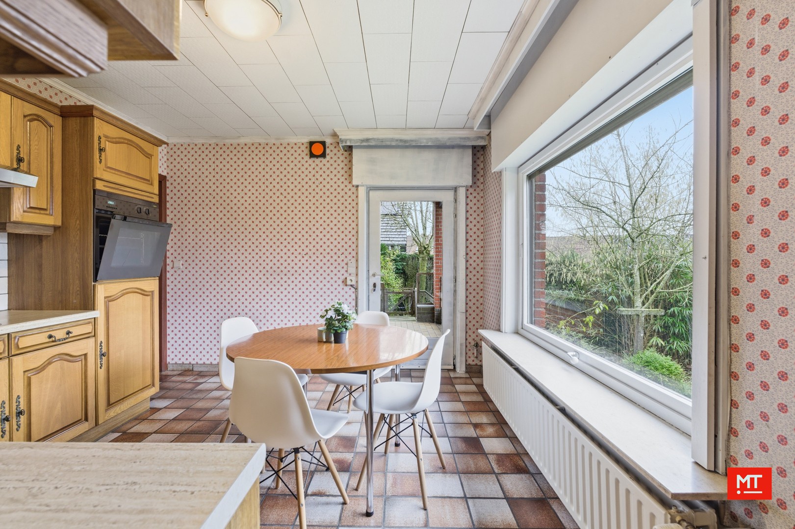 Ruime alleenstaande woning te koop op een rustige locatie te Beselare - foto 5