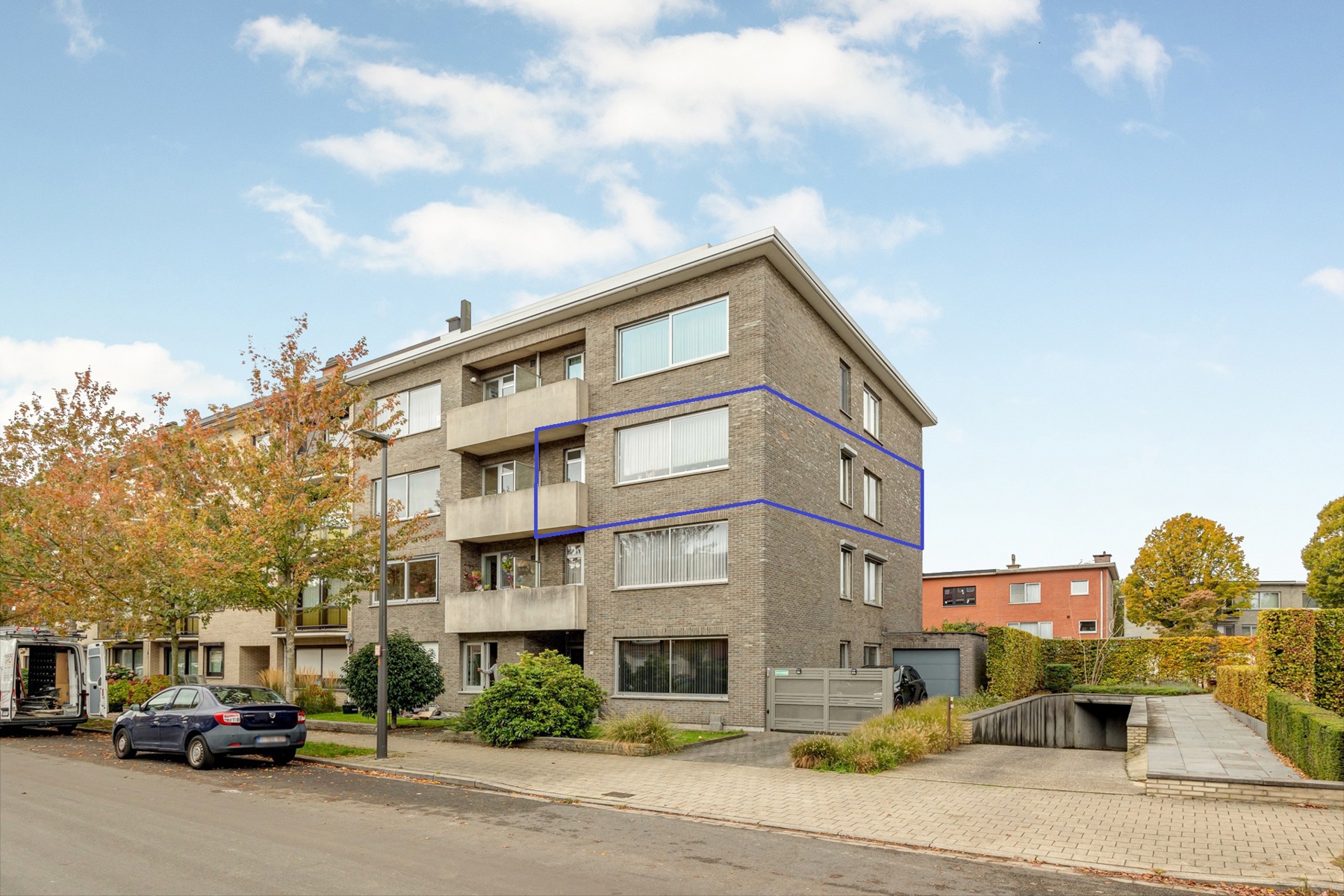 INSTAPKLAAR APPARTEMENT MET 3 SLAAPKAMERS + GARAGEBOX - foto 1