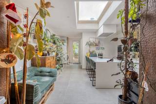 Charmante woning met koer — 4 slaapkamers — 155 m² | Gent-LedebergDeze ruime stadswoning van 155 m² in de Pol de Vischstraat 17 in Ledeberg biedt...