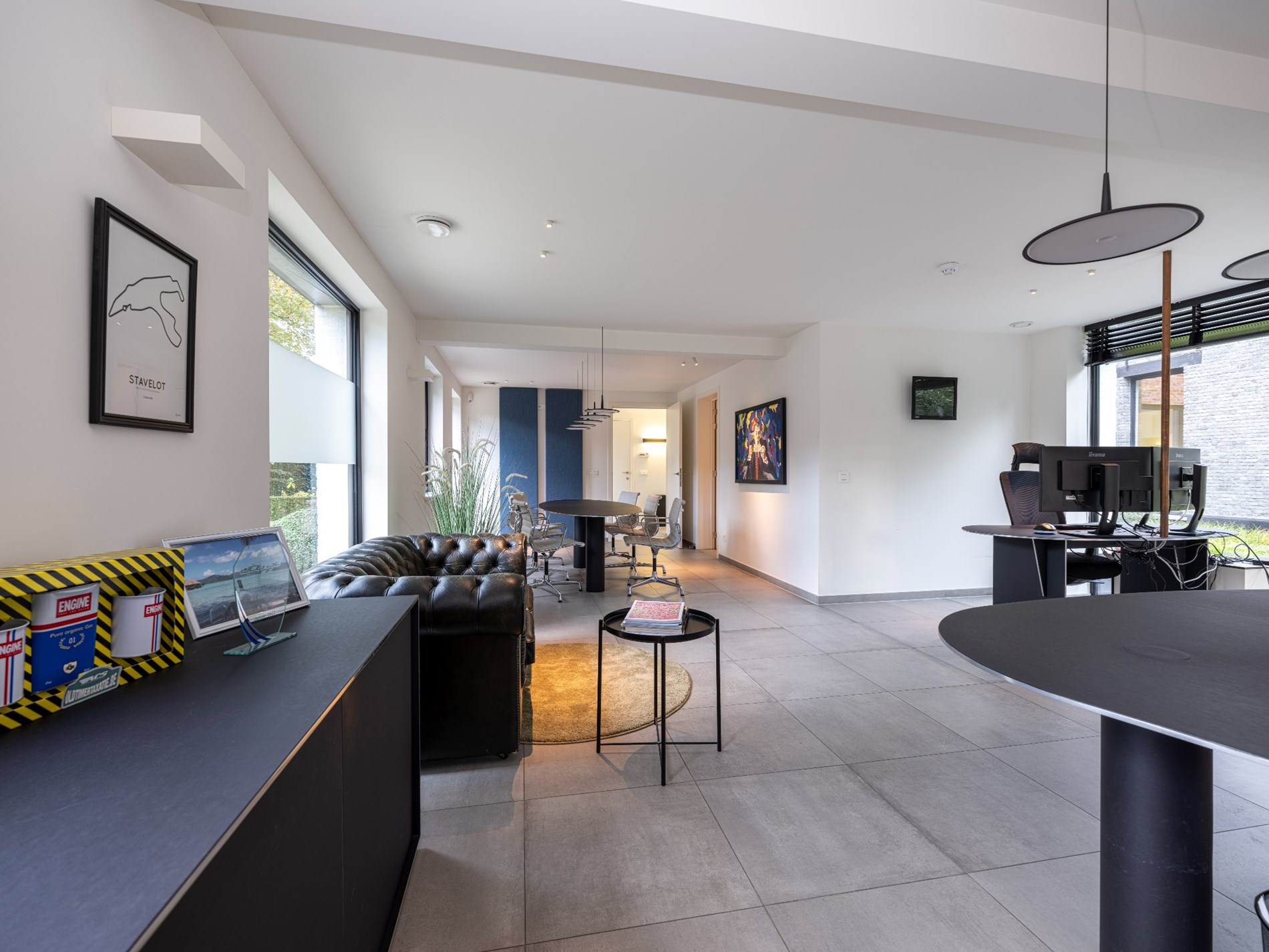 Instapklaar kantoorgebouw ingedeeld met burelen en voorzien van privatieve parking - foto 5