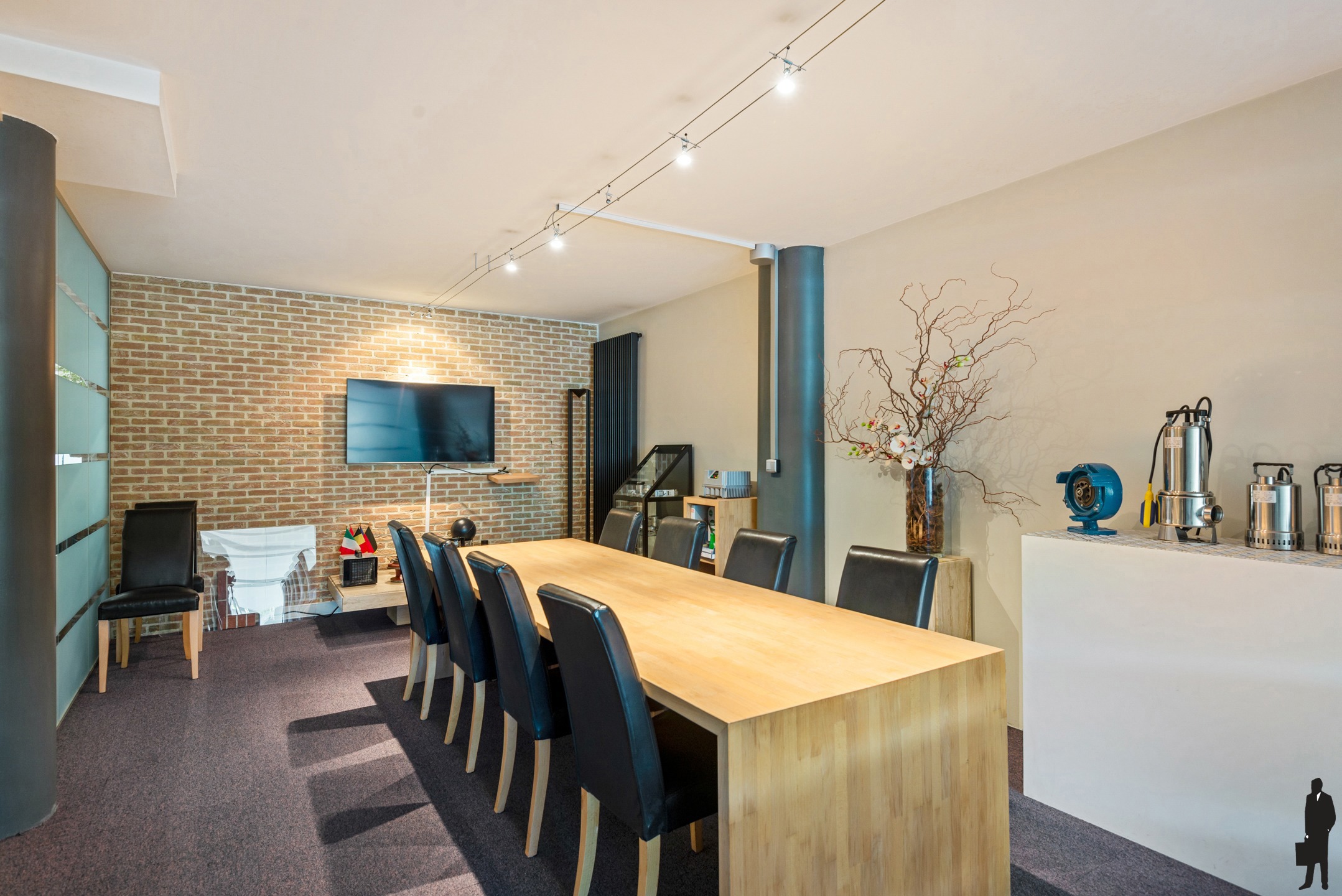 Polyvalent gebouw met handelsruimte, kantoor en duplex - foto 4