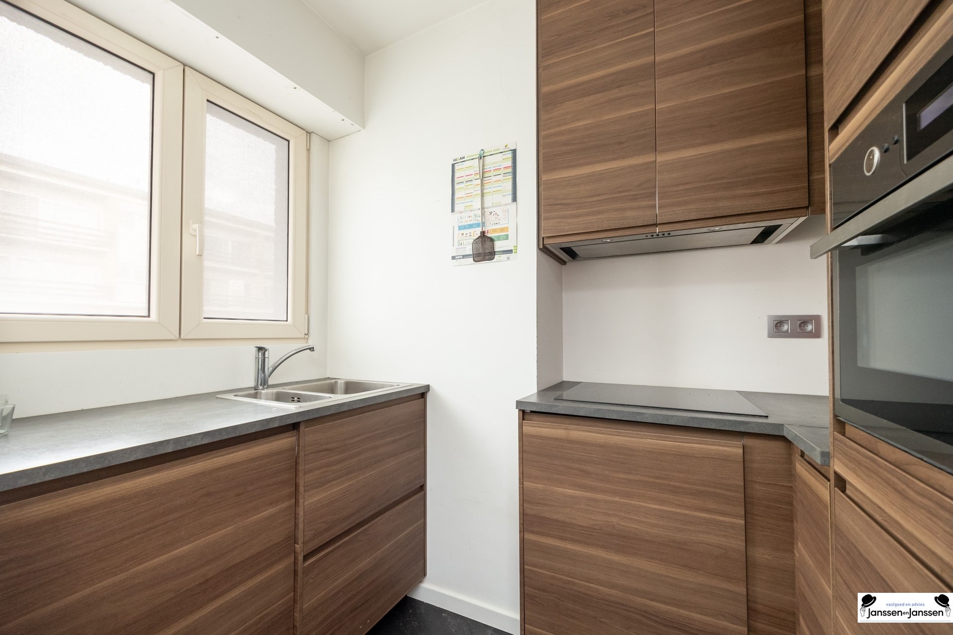 Charmant gelijkvloersappartement met tuintje en garage  - foto 4