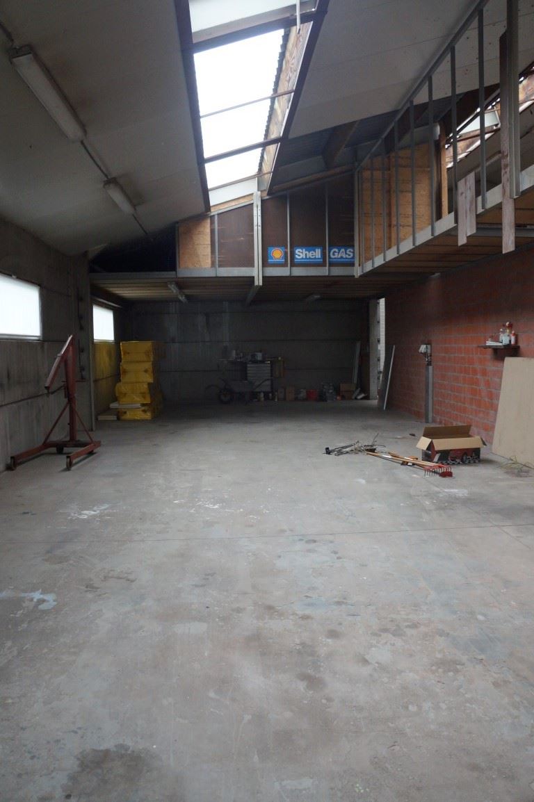 Loods met woonst of bureel en weide - foto 4
