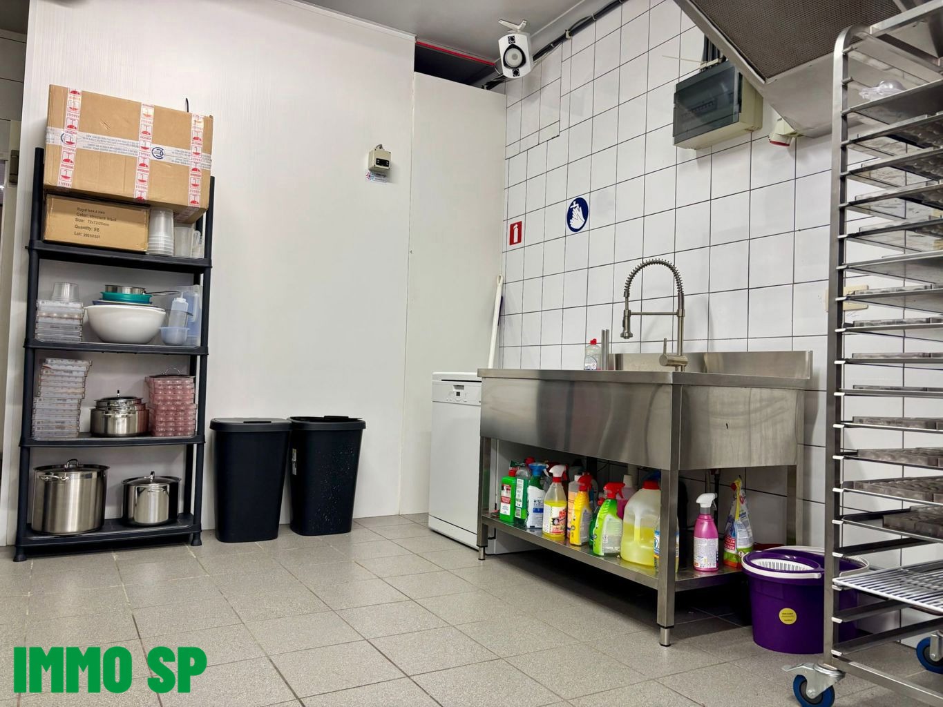 Commercieel gelijkvloers gelegen vlakbij het station en het centrum van Geel. - foto 5