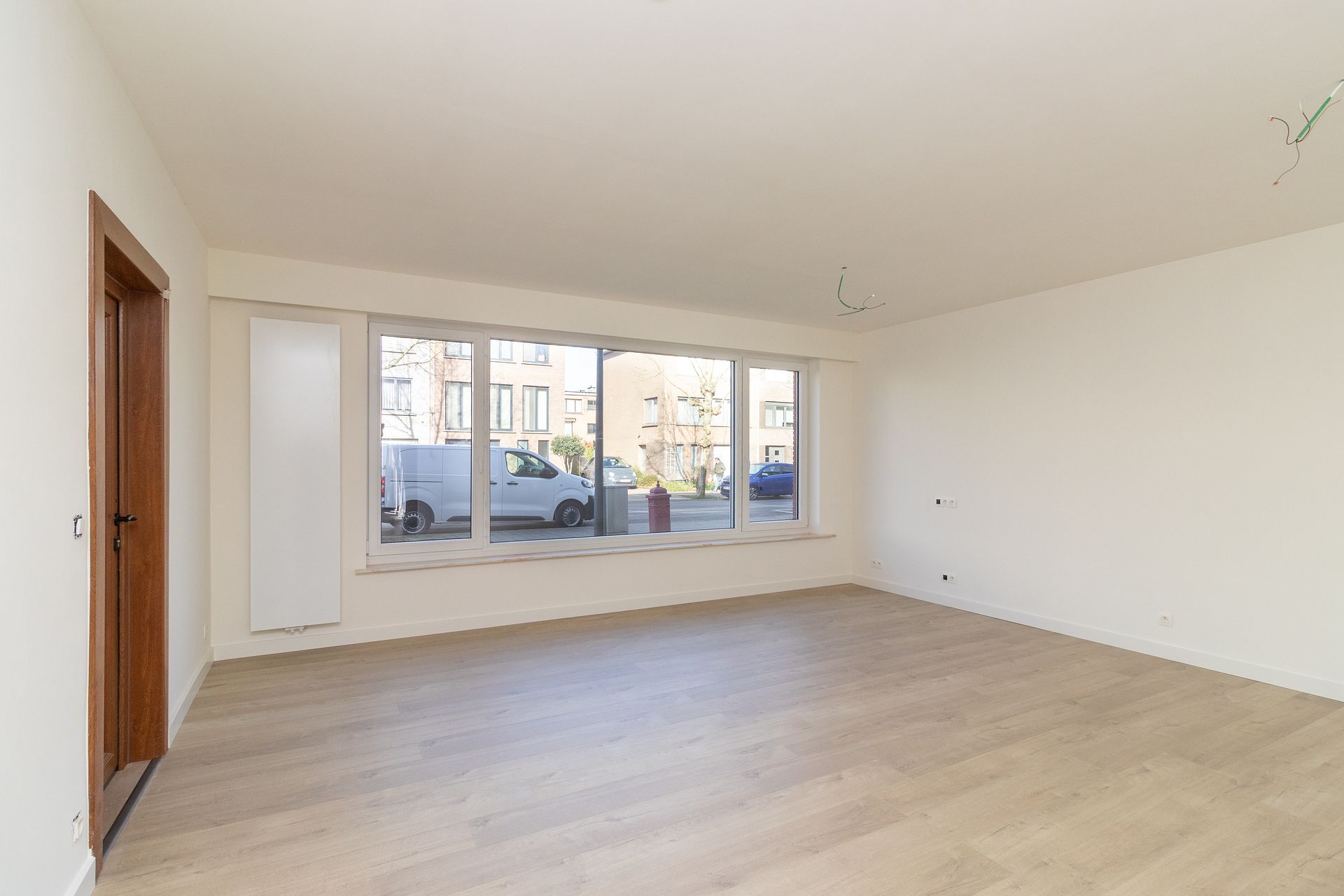 Gerenoveerd gelijkvloers appartement met tuin - foto 4