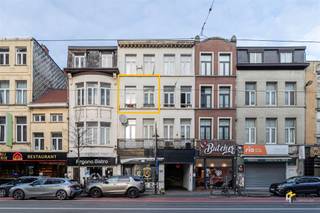  Het pand is uiterst centraal gelegen op de Turnhoutsebaan en behaalt een uitstekende mobiliteitsscore. Zowel de Franklin Rooseveltplaats als...