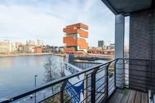 Prachtig instapklaar 2 slaapkamer appartement (ca. 120 m²) met adembenemend zicht op het 't Mas en het Bonapartedok!GA NAAR WWW.DEBOERENPARTNERS.BE...
