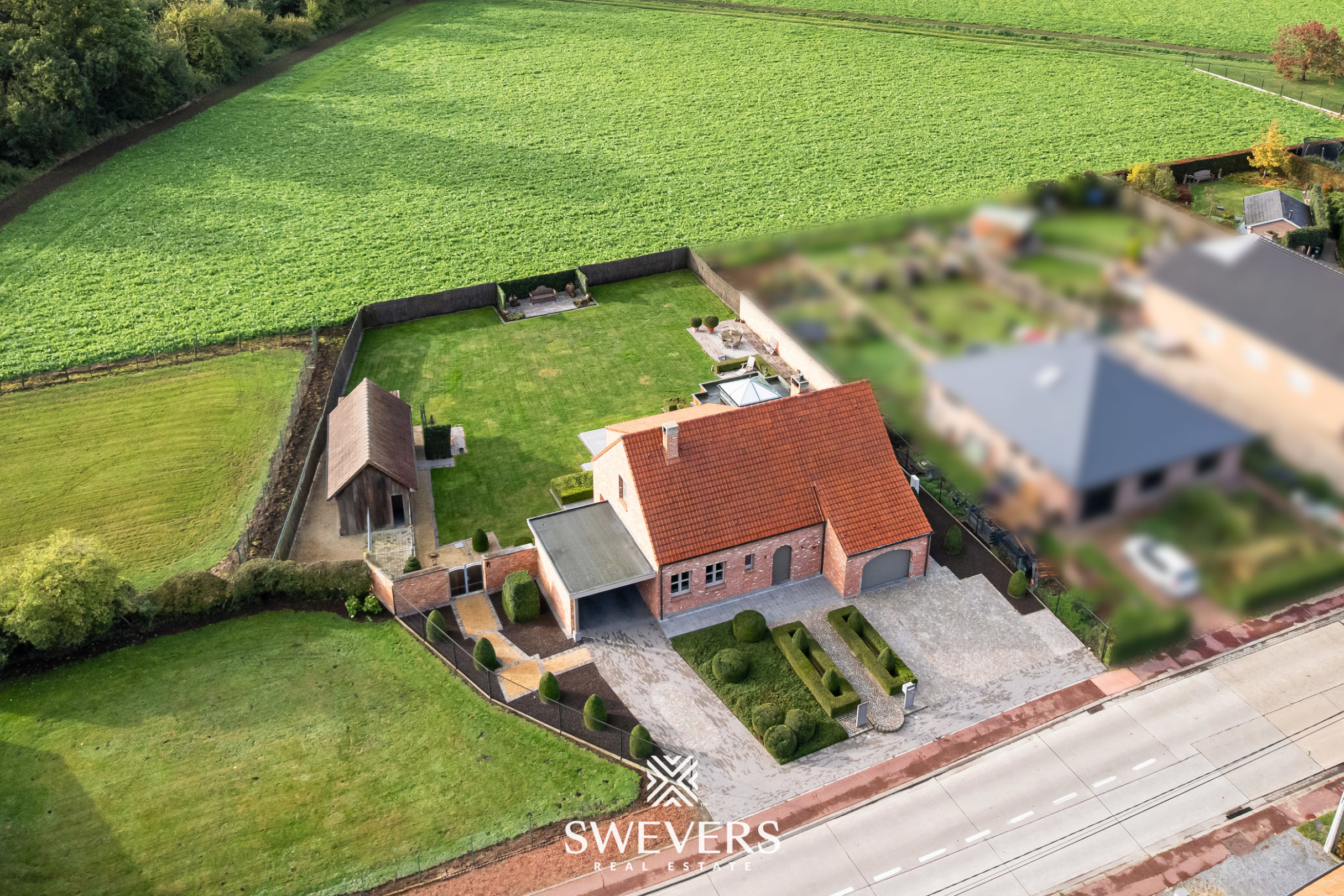 Sfeervolle open bebouwing met royale tuin en veel privacy - foto 2