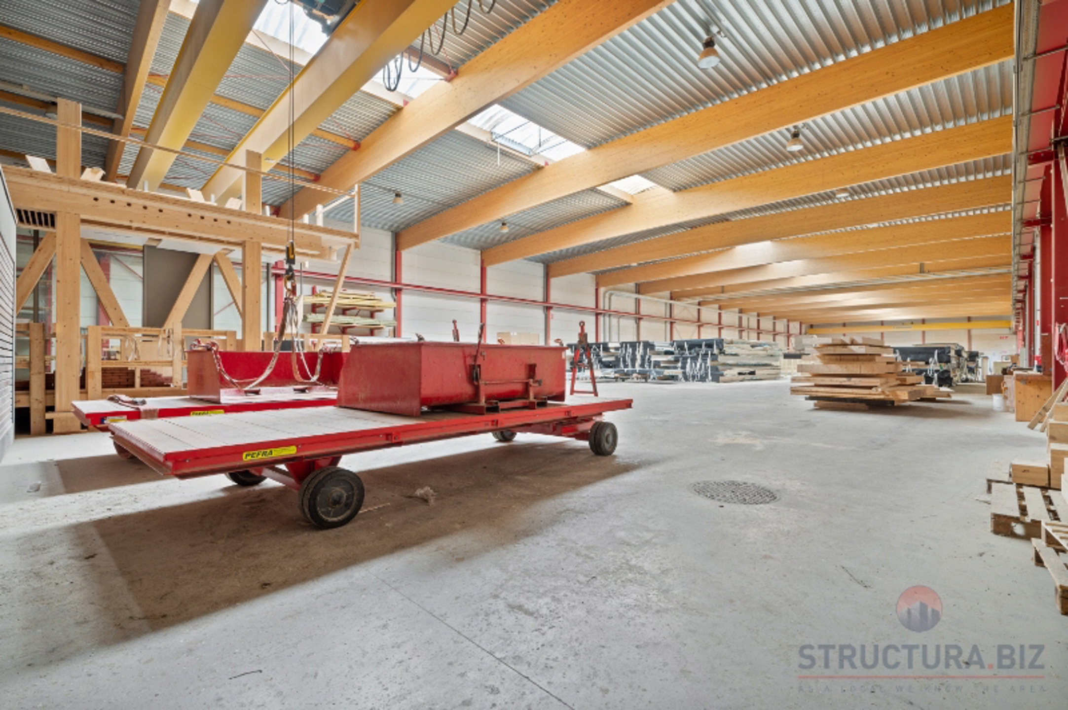 Schitterend, ideaal uitgerust, deelbaar industrieel gebouw te koop in Marche-en-Famenne op een perceel van +/- 15.100 m². - foto 3