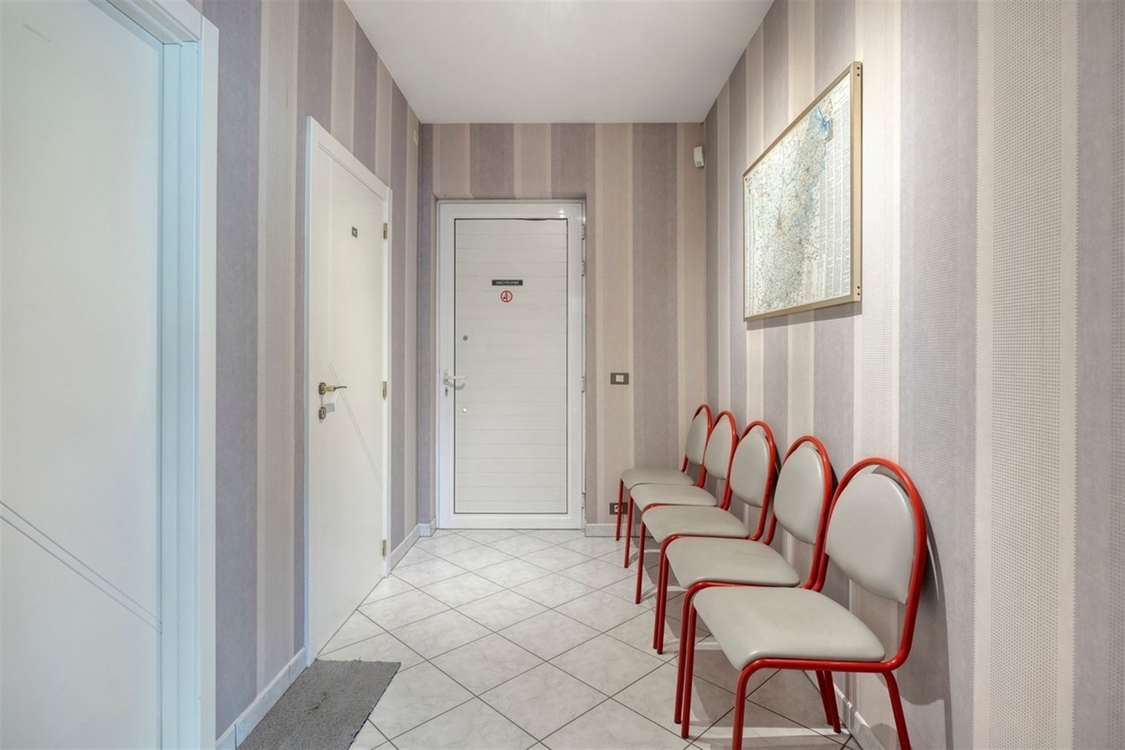 Riante villa voor vrij beroep of kantoor met woonst - foto 4