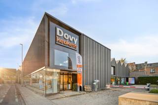 Op zoek naar een strategisch gelegen kantoorruimte die uw onderneming zichtbaar en bereikbaar maakt? Deze moderne kantoren (1e verdiep) bevinden...