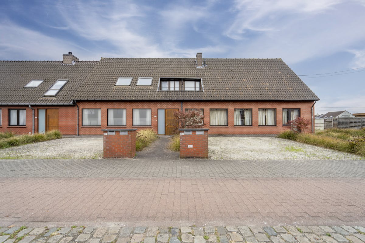 Commercieel interessant pand met woonst in Rekkem - foto 1