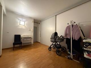 In het centrum van Deinze, vinden we dit lichtrijke appartement gelegen op de 1e verdieping van een kleinschalig gebouw.Het appartement beschikt over...