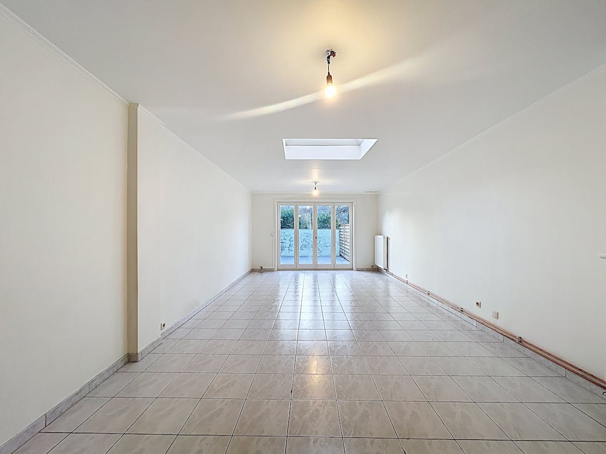 Rijwoning met 3 slaapkamers te huur in centrum Kortrijk - foto 2