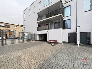 SCHAERBEEK, a stone's throw from Hamoir Park and all amenities, fully refurbished apartment of ±68m² (according to EPC) on the 1st floor of a...