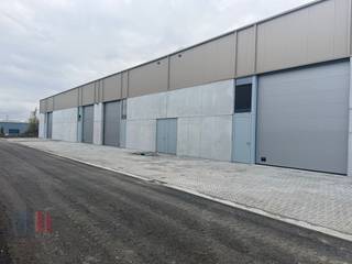 Nieuwe KMO-unit met een oppervlakte van 212 m². De nieuwe KMO-ontwikkeling 'THEA' bestaat uit 22 casco KMO-units met oppervlaktes tussen 180 m² en...
