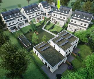 <strong><u>Woning 6: </u></strong><br />4 slpk. + bureel + 2 badk.<br />Grondopp. 230m²<br />Bew. opp. 208m² + terras 19m² + 56m² tuin.<br /><br />Prijs: € 690.000 excl. aankoopkosten<br /><br />Omschrijving van het woonproject:<br /><br /><strong>We gaan van start met 12 <u>energie neutrale nieuwbouwwoningen</u> van 's Graevenhof!<br />Start van de afbraakwerken einde maart begin april 2026.</strong><br />Prijzen vanaf € 605.000,- excl aankoopkosten.<br />Prijzen inclusief 1 autostaanplaats, ruime afwerkingsbudgetten, klantenbegeleiding, vaste trap naar de zolder.<br />E-PEIL < 10  -   4 tot 6 slaapkamers  -  2 badkamers  -   Bepaalde woningen mogelijk onder 6% BTW*-<br />* Onder voorwaarden (vraag hiernaar)<br /><br />'s Graevenhof is een exclusief project van <strong><u>twaalf nieuwbouwwoningen</u></strong>, gesitueerd in het groene ’s-Gravenwezel, de parel van de Voorkempen. De woningen zijn opgebouwd uit duurzame materialen en uitgerust met een verscheidenheid aan moderne, ecologische technieken, waaronder een lucht-water warmtepomp, zonnepanelen, vloerverwarming en een ventilatiesysteem.<br /><br />De architectuur is modern en stijlvol, gekenmerkt door een combinatie van een lichte gevelsteen met houten gevelbekleding en donkere, kwalitatieve aluminium ramen.<br /><br />'s Graevenhof <strong>omvat zowel woningen met platte daken als woningen met hellende daken</strong>, waarbij de laatste extra inrichtbare ruimte onder het dak bieden voor bijvoorbeeld een hobbyruimte of extra kamer. Alle woningen beschikken over een privatieve tuin die grenst aan een onderhoudsvriendelijke gemeenschappelijke binnentuin met een wadi.<br /><br />De ligging van ’s Graevenhof is ideaal: groen en rustig aan de rand van Hertenbos, nabij natuurgebieden zoals het Gravinnenbos en toch centraal.<br /><br />Wat mag u verder verwachten?<br />1ste KOPER = GRATIS AFGEWERKTE ZOLDER<br /><br /> 