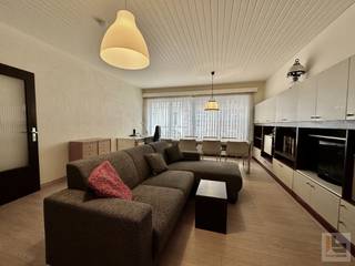 Dit instapklaar GEMEUBELD appartement is uitstekend gelegen, nabij St-Anna en Zuid.Dit GEMEUBELD appartement is gelegen op de 3de verdieping bestaat...