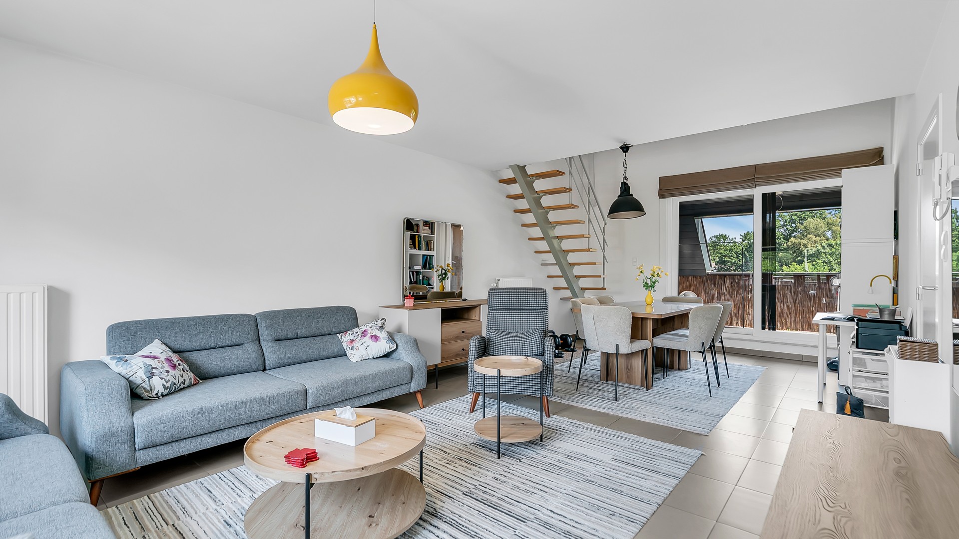 Ruim en instapklaar appartement met 3 slpkrs vlakbij Genk centrum - photo 4
