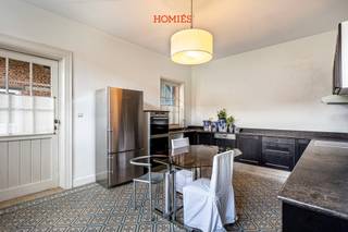 In een groene omgeving in Bierbeek stellen wij u met veel plezier deze woning voor, gelegen in een charmante en gezellige vierkantshoeve te...