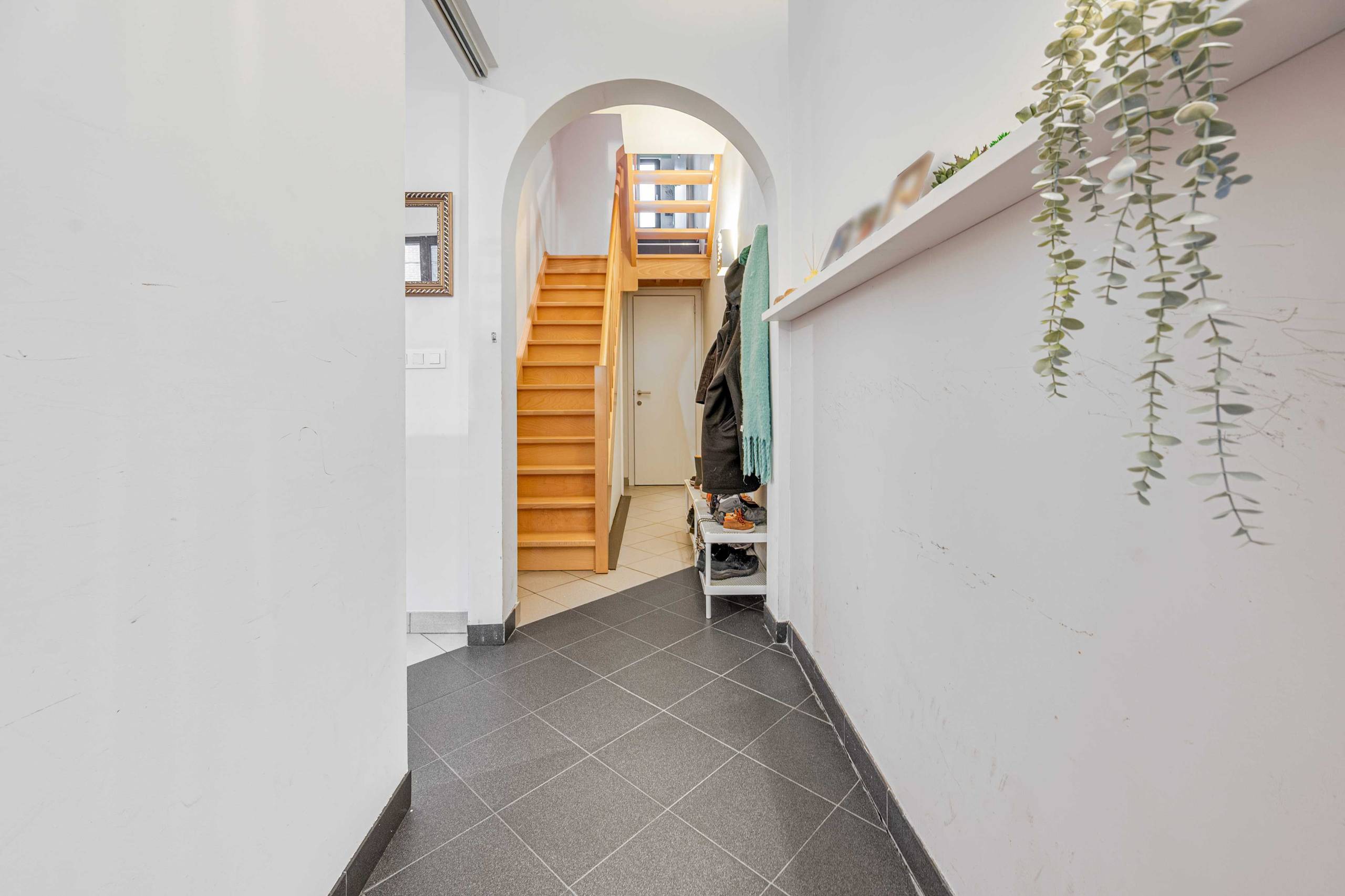 Huis te koop in Zwijndrecht met 3 slaapkamers - foto 2