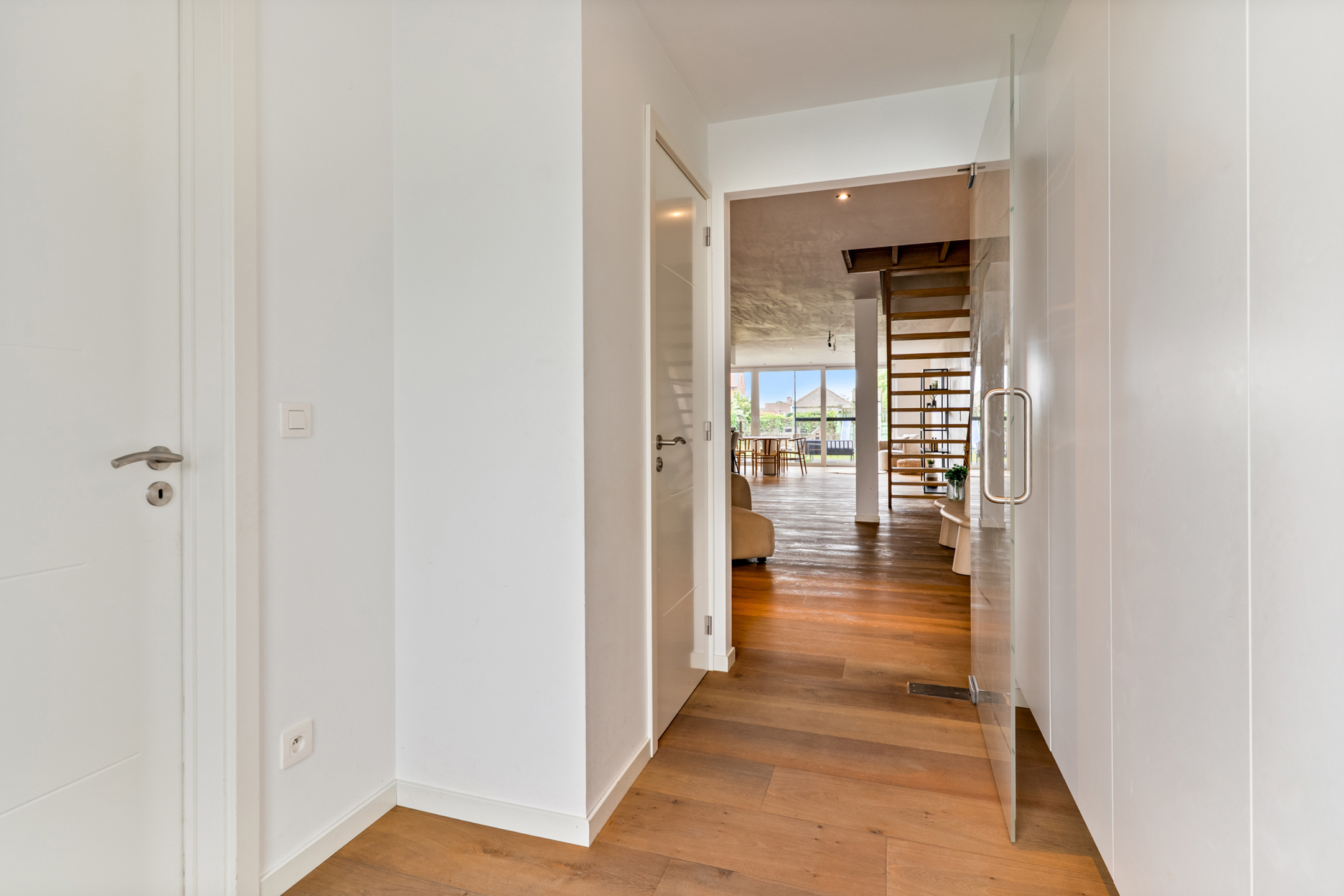 Instapklare en uitzonderlijk ruime gezinswoning met 4 slaapkamers - foto 4