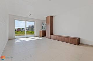 Op een uitstekende locatie in het centrum van Beerzel bevindt zich gelijkvloers nieuwbouwappartement. U bevindt zich hier op een centrale...