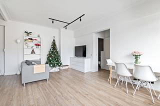 Sfeervol en volledig gerenoveerd appartement van ca. 65 m², gelegen in een centrale buurt op een korte fietsrit van de Meir en vlakbij het...