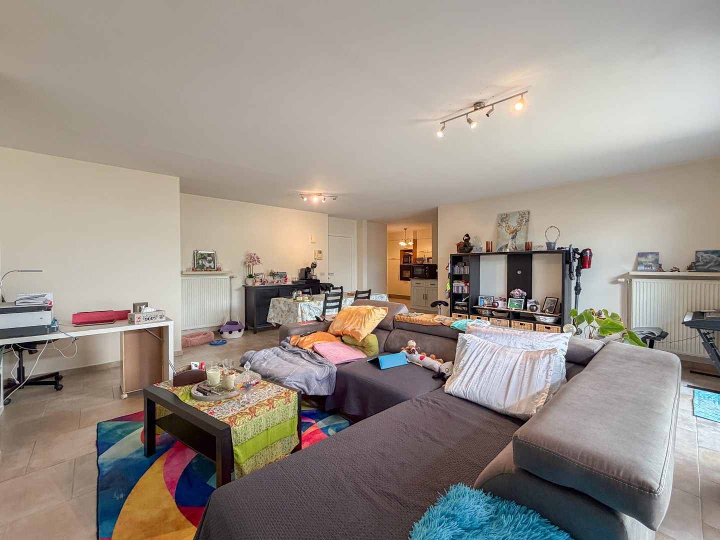 Te huur gezellig, instapklaar gelijkvloers appartement met 2 slaapkamers, tuin en garagebox gelegen te Kluisbergen - foto 4