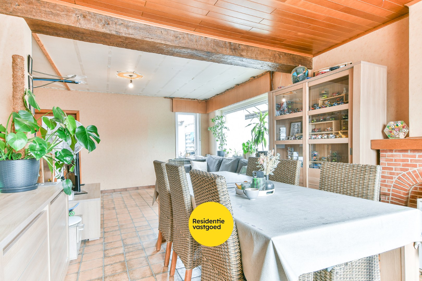 Te renoveren woning in het centrum van Veldegem - foto 3