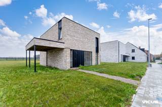 Nog 2 woningen en 1 bouwgrond te koop!Ontdek de perfecte harmonie tussen modern wonen en landelijke charme in onze nieuwe verkaveling in de...
