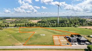 Voor meer info of een bezoek, bel 054 69 39 34 - TOPPER! - Op een unieke strategische uitvalsbasis bevindt zich deze uitzonderlijke bouwgrond...