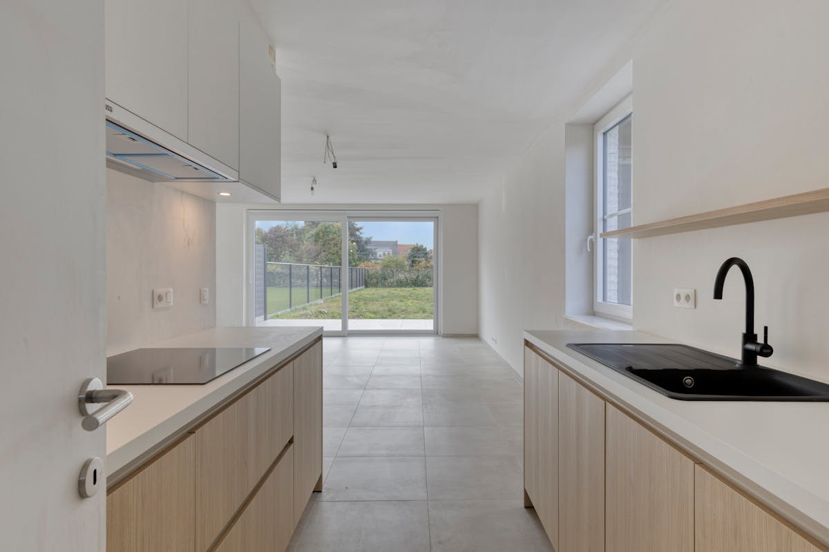 Instapklaar huis met 3 slaapkamers en carport in Izegem! - foto 4