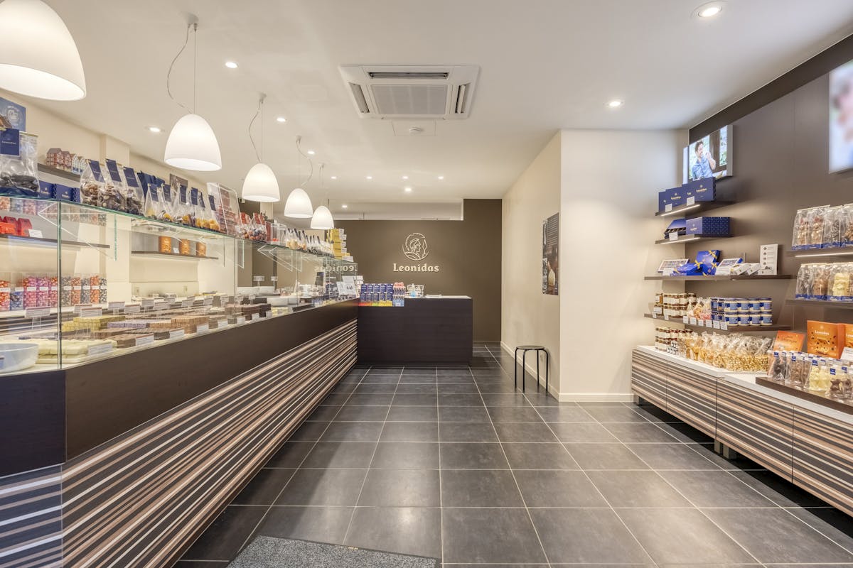 Opbrengsteigendom te koop in centrum van Eeklo - foto 2