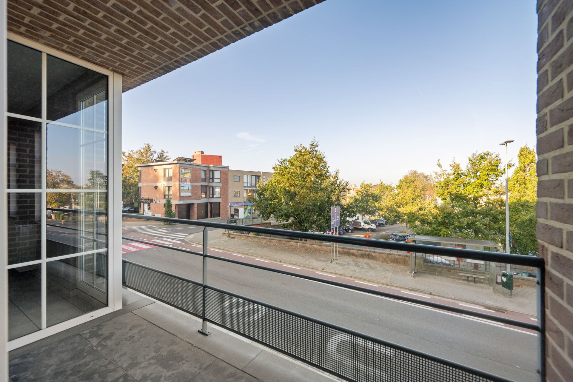Appartement met 2 slpks, autostaanplaats en 2 terrassen - foto 5